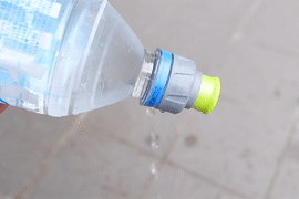 ダイソーのペットボトルキャップから水が漏れる
