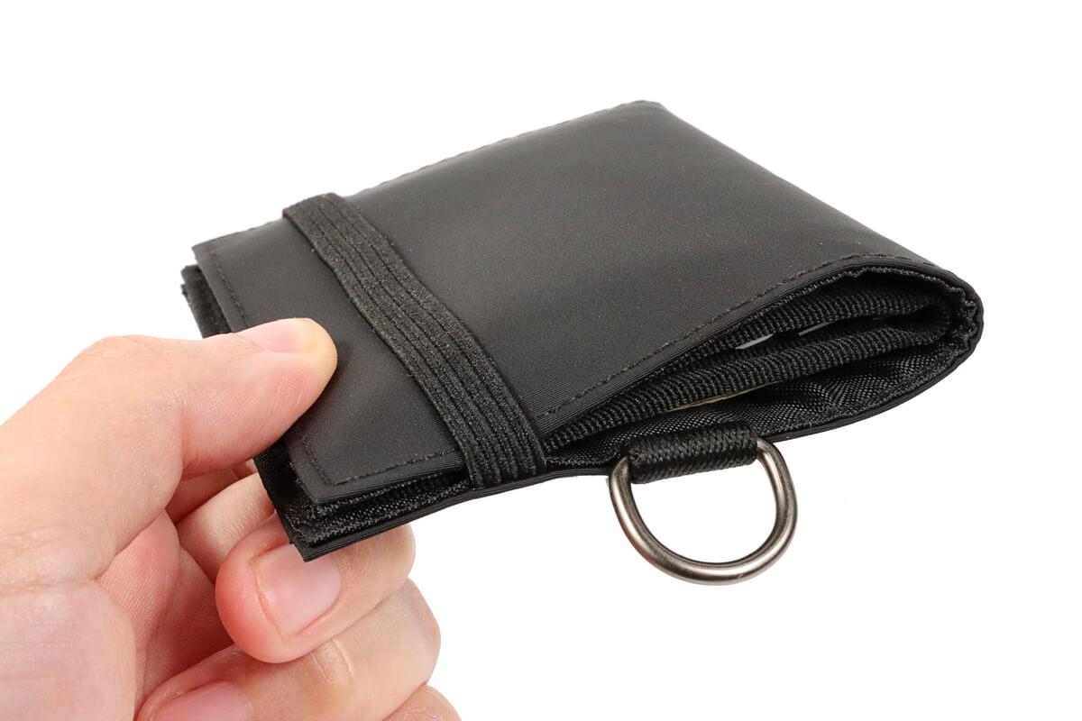 無印良品】薄い財布ならこれ！小さくて軽量、機能性も備えたトラベル用 